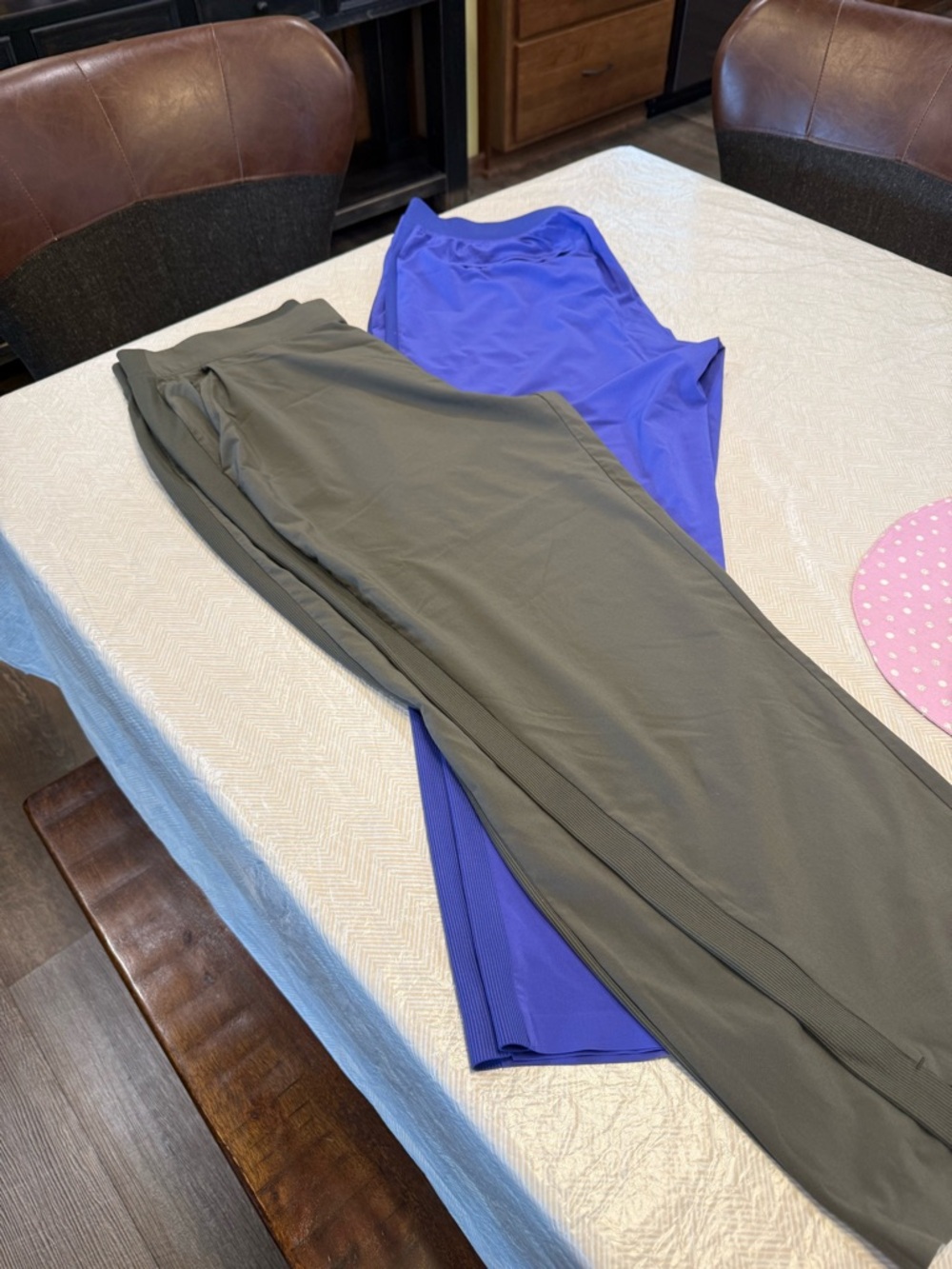 Women’s Athleta Wind Pants. Ankle length.